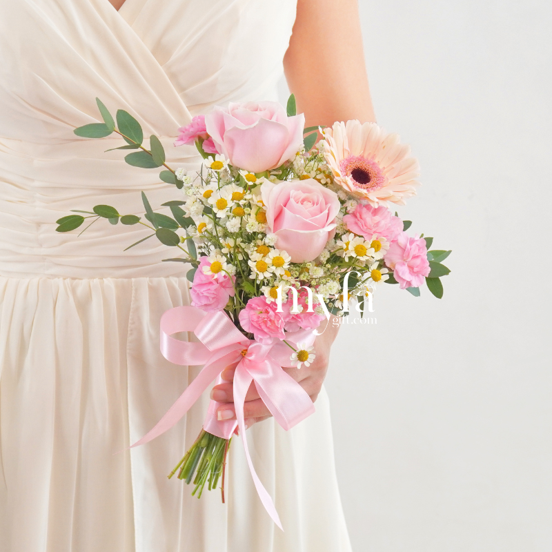 Ashley Bridal Bouquet| Fresh Flower for Wedding & ROM| Start from RM79 Taiping