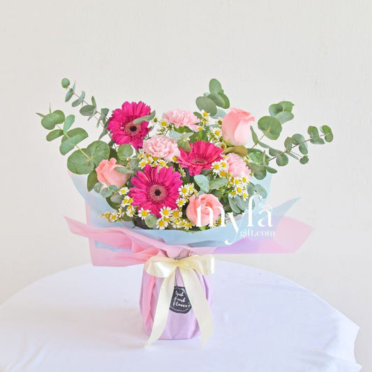 Erastus Vase Arrangement| Fresh Flower In A Vase| Same Day Delivery