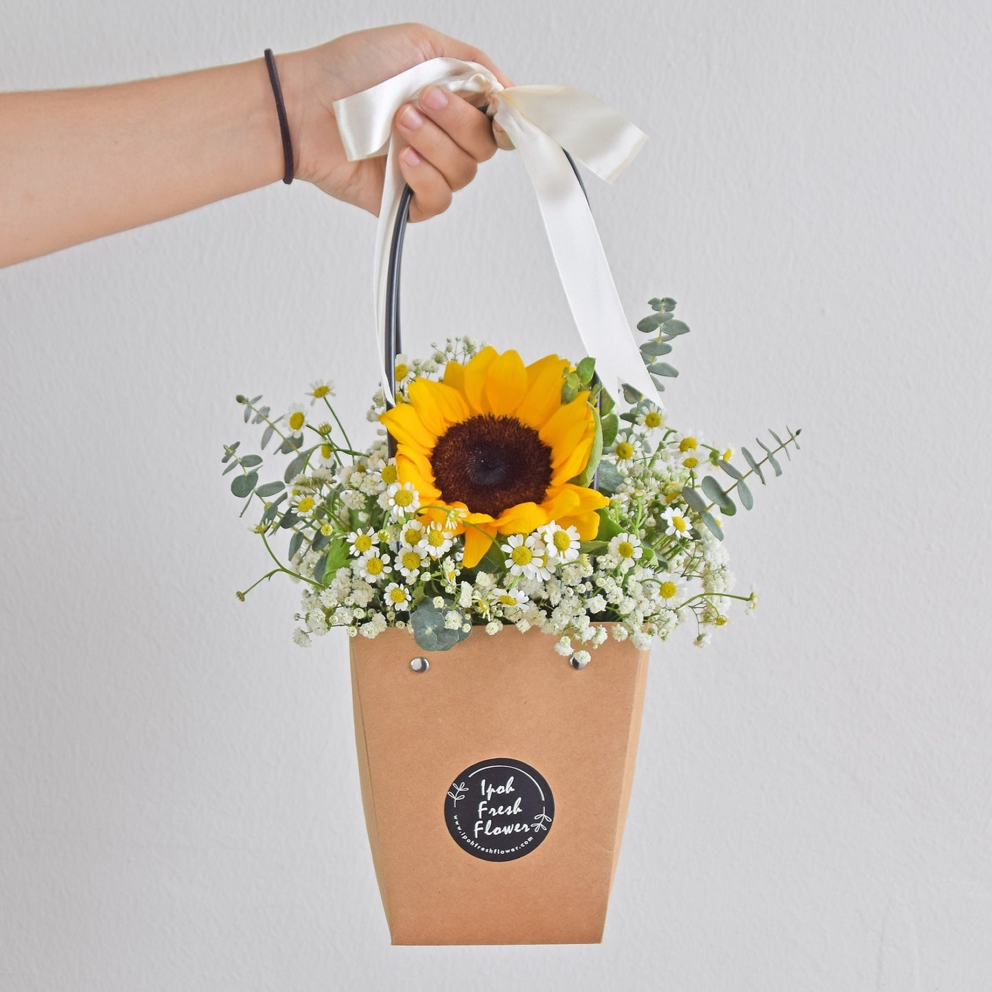 Jolly| Fresh Flower Basket| Same Day Delivery