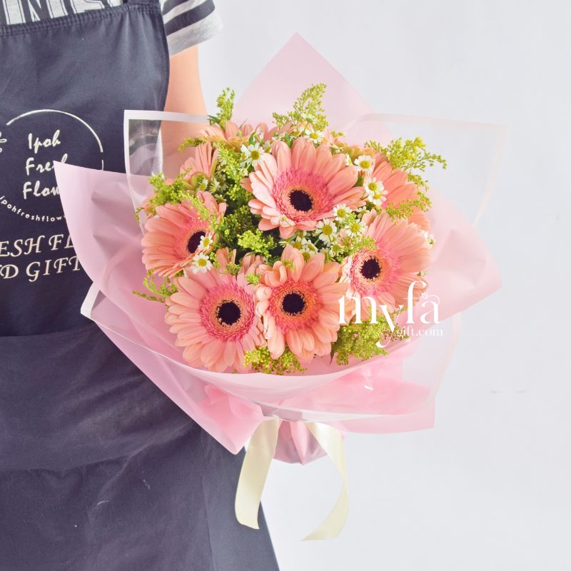 Blush Blooms| Fresh Flower Bouquet| Same Day Delivery