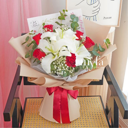 Delightful | Fresh Flower Bouquet | Same day delivery