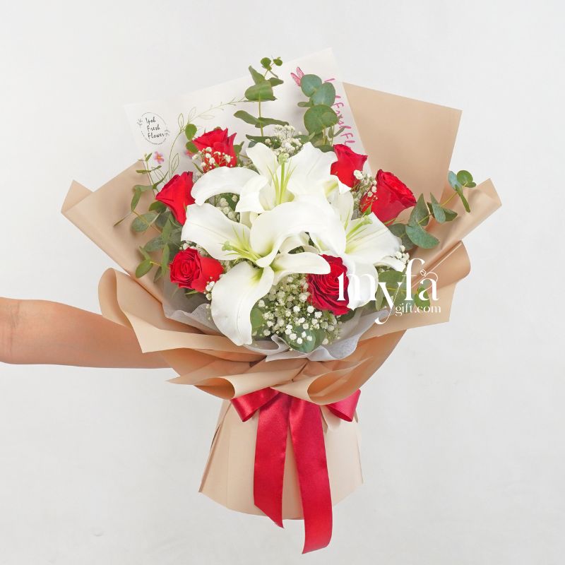Delightful | Fresh Flower Bouquet | Same day delivery