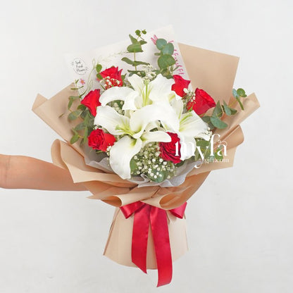Delightful | Fresh Flower Bouquet | Same day delivery