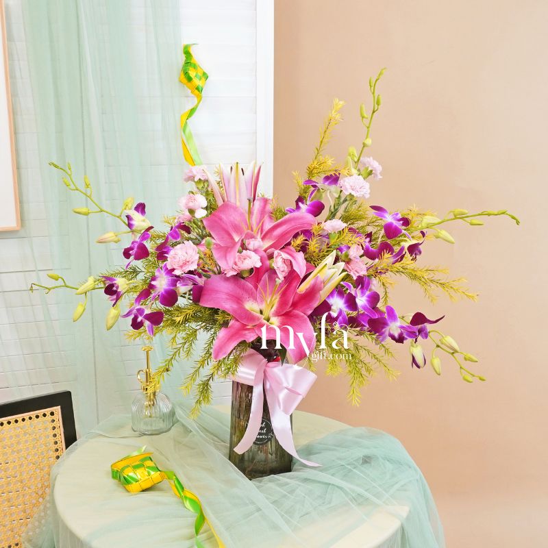 Elena | Fresh Flower Vase Arrangement | Same Day Gift Delivery