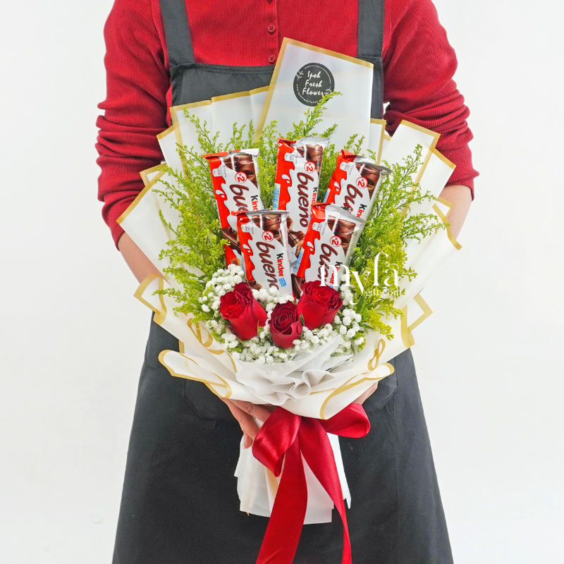 Kinder Bueno Chocolate Bouquet| Fresh Flower Same Day Delivery Ipoh