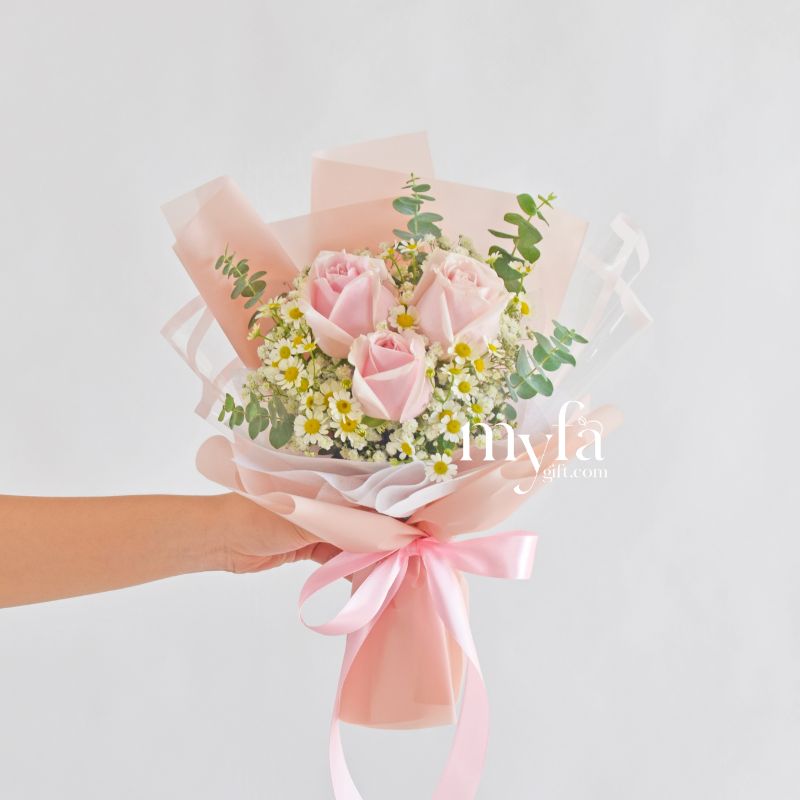 Lydia| Petite Fresh Flower Bouquet |Same day delivery