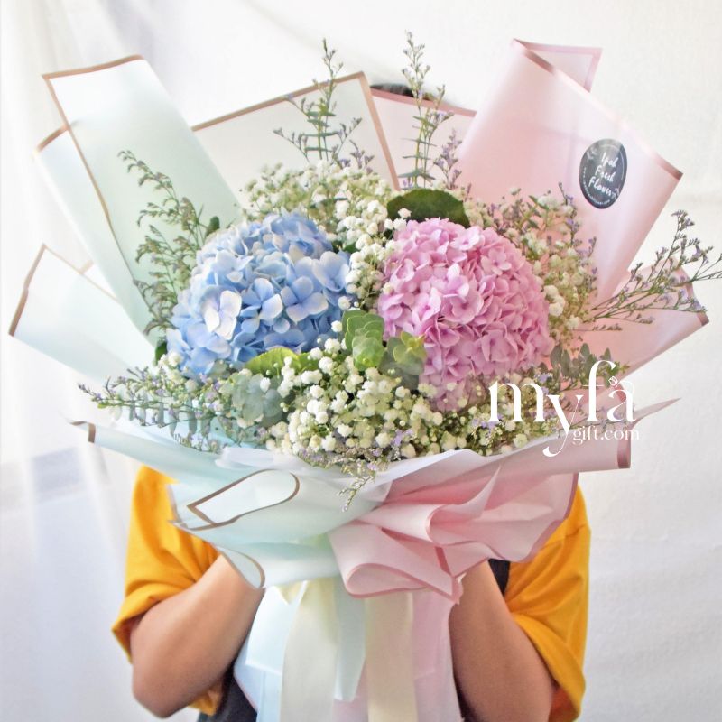 Morgan| Graduation Bouquet| Graduation Gift Delivery