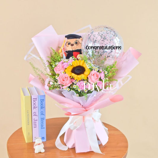 Queensford| Graduation Bouquet| Graduation Gift Delivery
