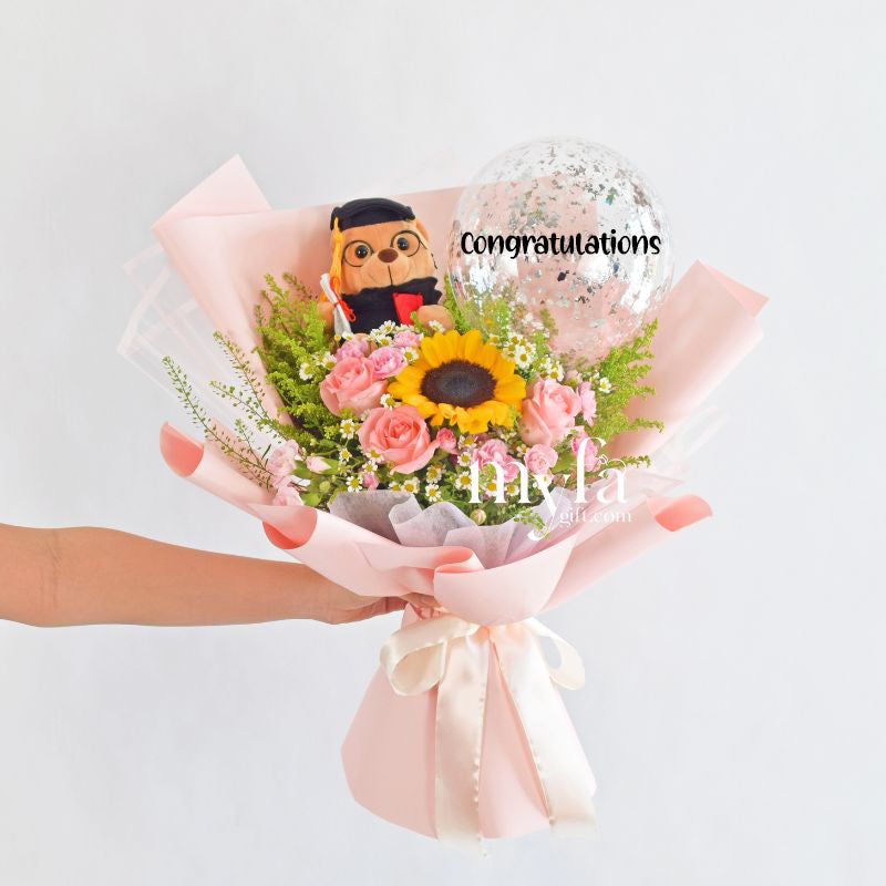 Queensford| Graduation Bouquet| Graduation Gift Delivery