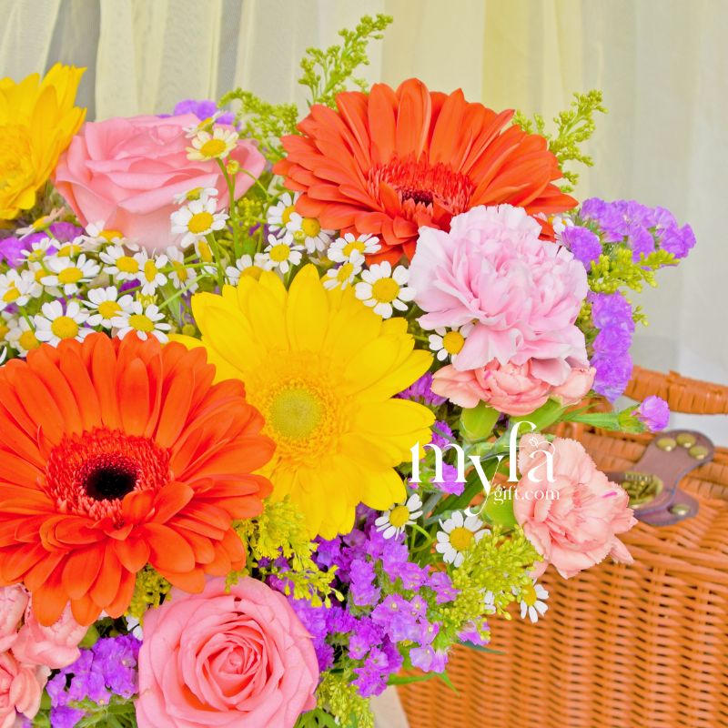 Sheila Vase Arrangement| Fresh Flower In A Vase| Same Day Delivery