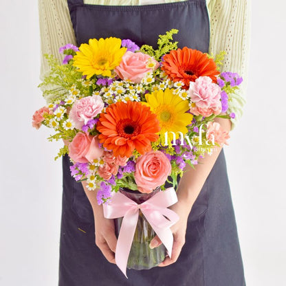 Sheila Vase Arrangement| Fresh Flower In A Vase| Same Day Delivery