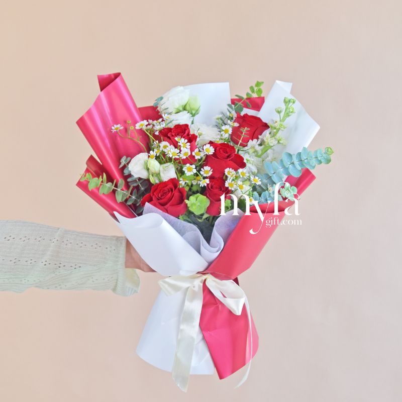 Valeria| Fresh Flower Bouquet| Same Day Delivery Taiping