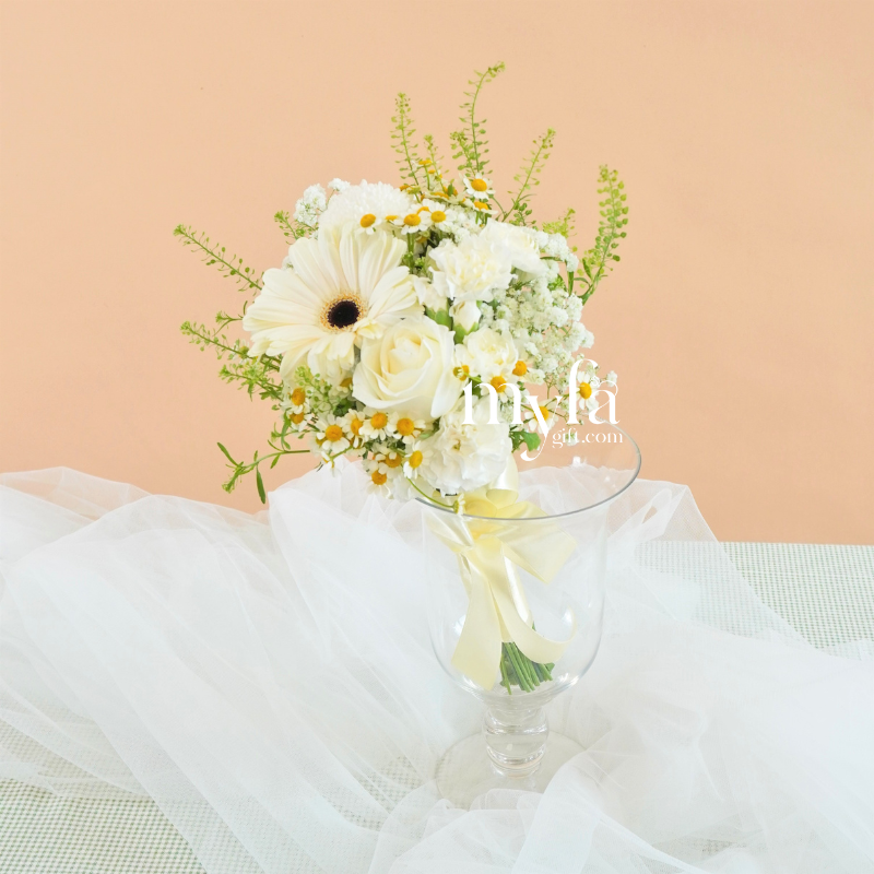 Nora Bridal Bouquet| Fresh Flower for Wedding & ROM| Start from RM79 Taiping
