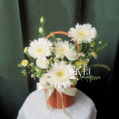 Pureness| Fresh Flower Basket| Same Day Delivery Taiping