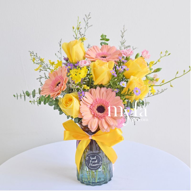 Raphael Vase Arrangement| Fresh Flower In A Vase| Same Day Delivery