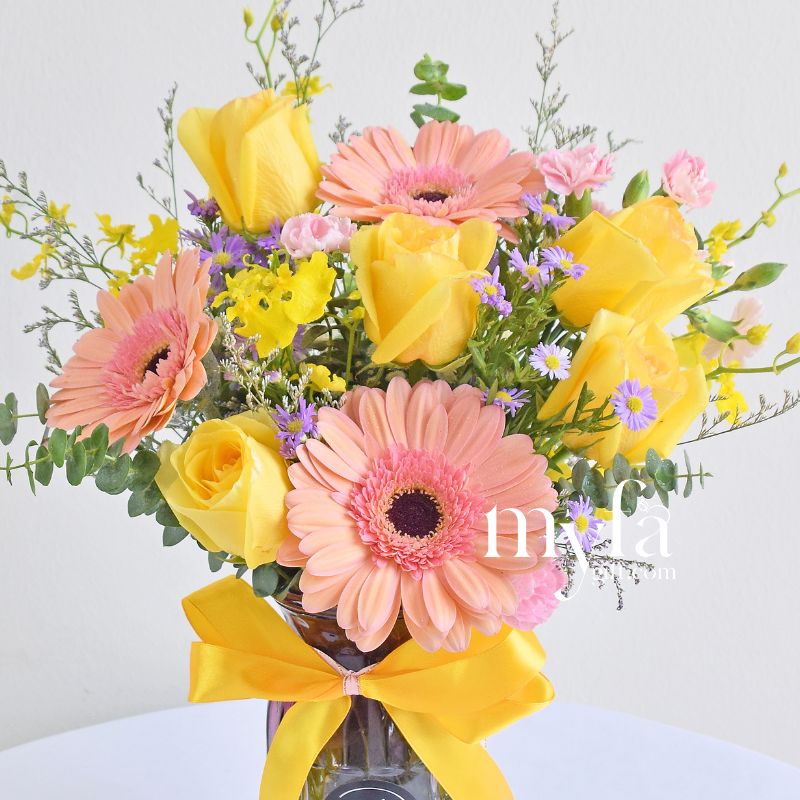 Raphael Vase Arrangement| Fresh Flower In A Vase| Same Day Delivery