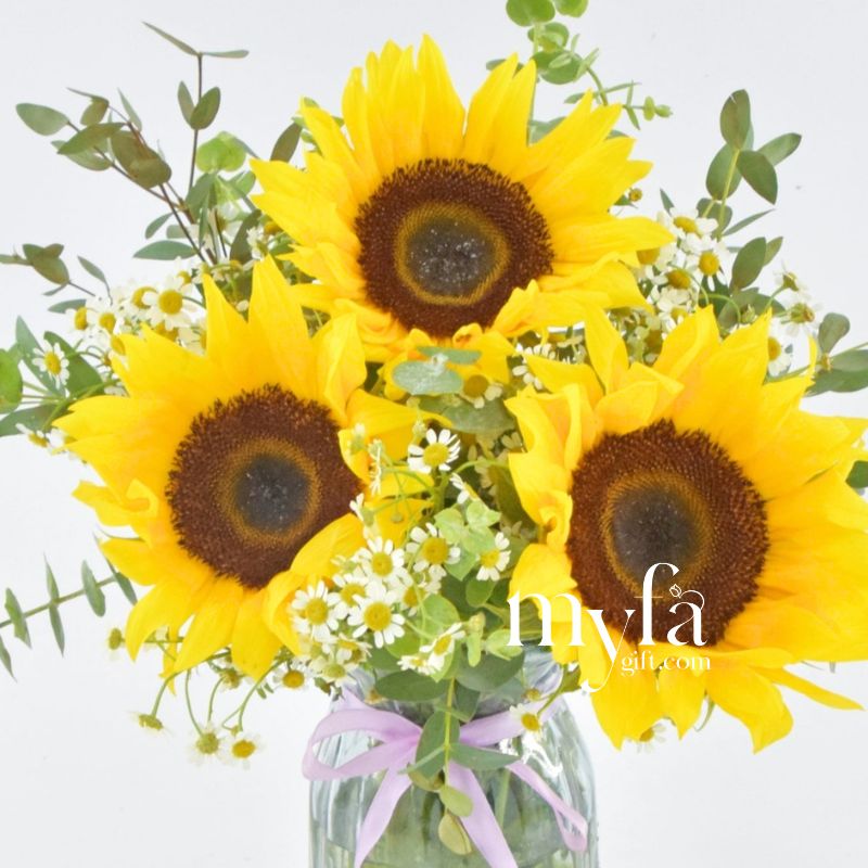 Sunkiss Vase Arrangement| Fresh Flower In A Vase| Same Day Delivery
