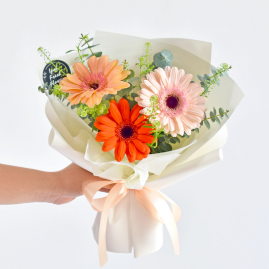 Vicky| Fresh Flowers Below 100| Same Day Delivery